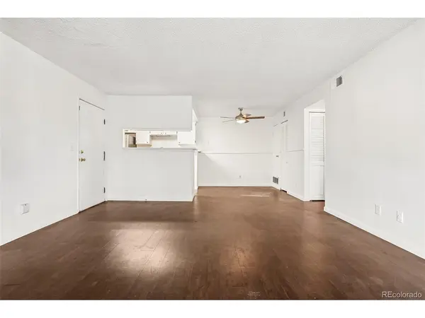 921 S Walden #206, Aurora, CO 80017