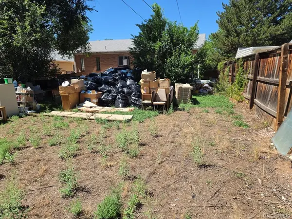 1150 Roslyn, Denver, CO 80220
