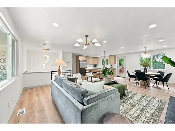 9522 W 64th, Arvada, CO 80004