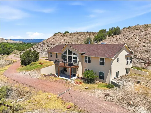 570 Valley, Penrose, CO 81240