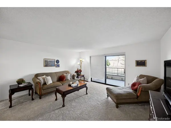 2868 S Heather Gardens #103, Aurora, CO 80014
