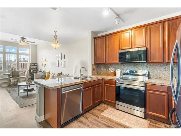 8489 Canyon Rim #304, Englewood, CO 80112