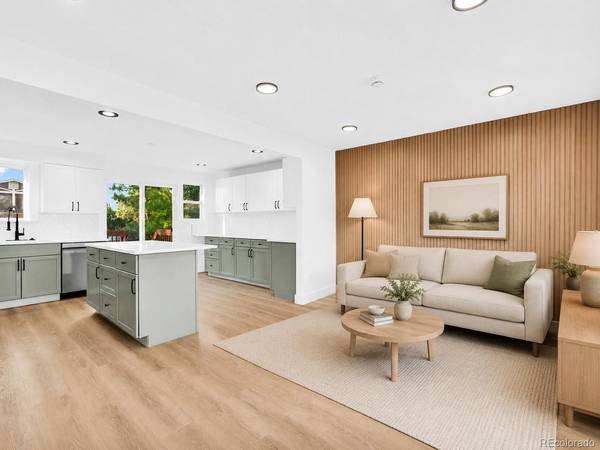 7433 W Hinsdale, Littleton, CO 80128