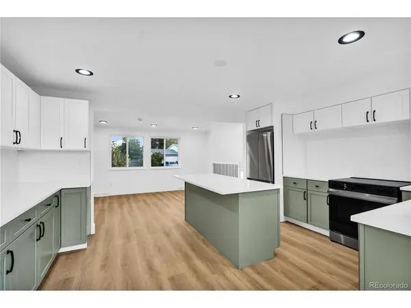 7433 W Hinsdale, Littleton, CO 80128