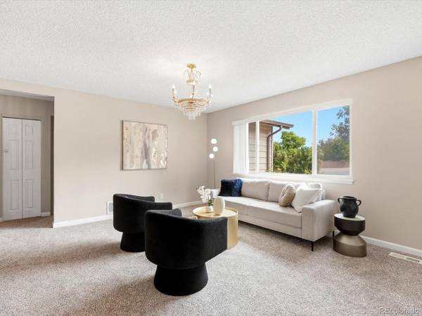 1505 S Paris, Aurora, CO 80012