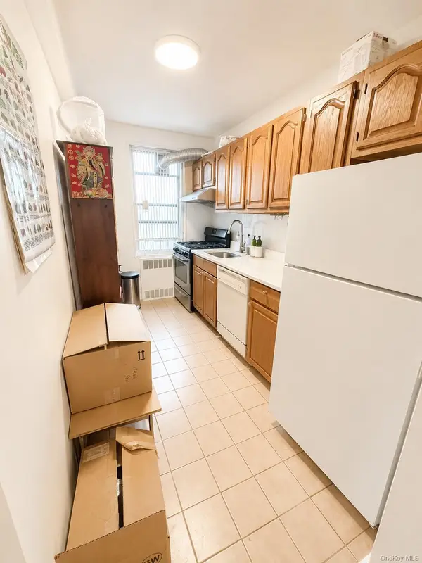 144-07 Sanford AVE #4F, Flushing, NY 11354