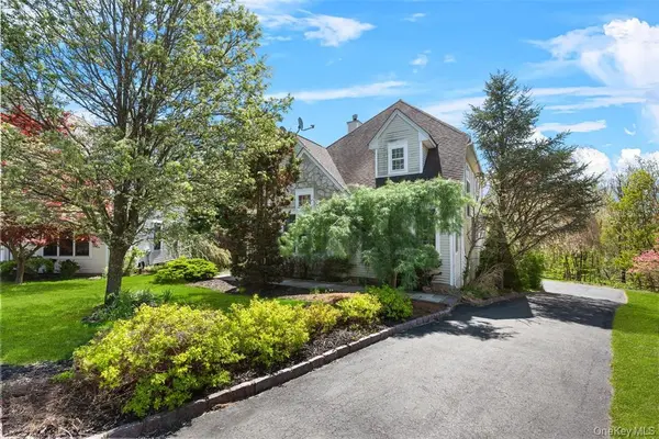 7 Paisley CT, Highland Mills, NY 10930