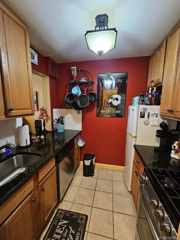 2750 Johnson AVE #7L, Bronx, NY 10463