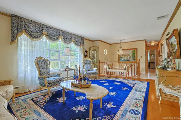635 Gilbert AVE, Pearl River, NY 10965