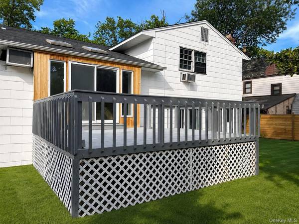 3320 Frederick ST, Oceanside, NY 11572