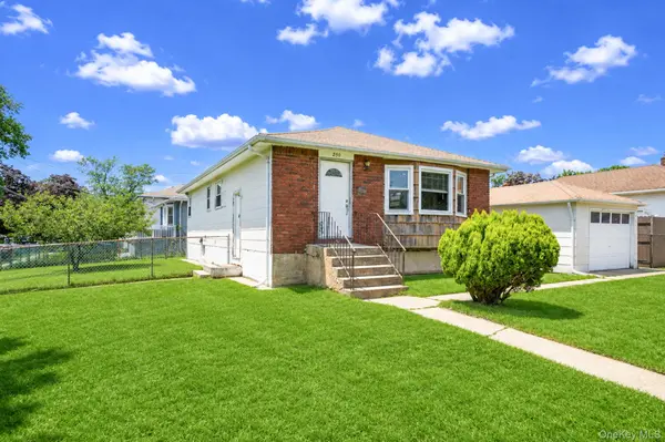 250 Church ST, Freeport, NY 11520