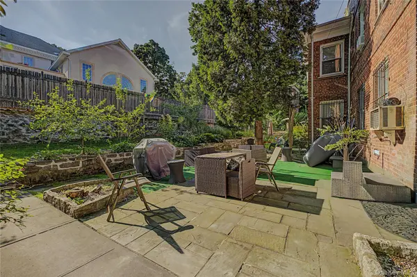 4971 Henry Hudson Pkwy #4971, Bronx, NY 10471