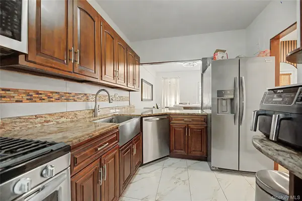 4971 Henry Hudson Pkwy #4971, Bronx, NY 10471