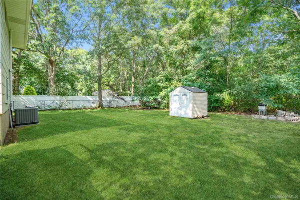417 Winters DR, Mastic, NY 11950