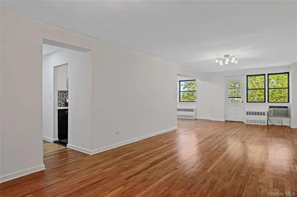 84-10 153rd AVE #3L, Howard Beach, NY 11414