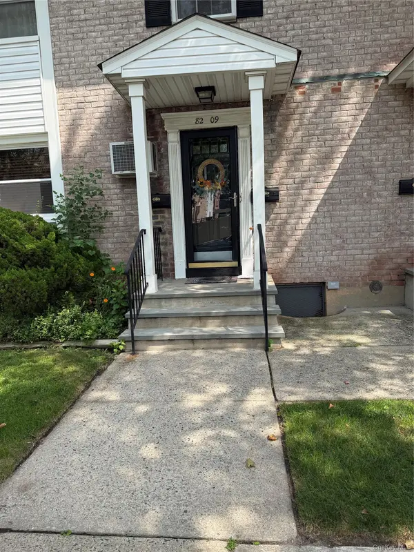 82-09 268 ST #182A, New Hyde Park, NY 11040