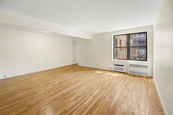 22424 Union Turnpike #4-J, Oakland Gardens, NY 11364