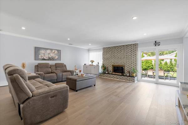 529 Grant AVE, West Hempstead, NY 11552
