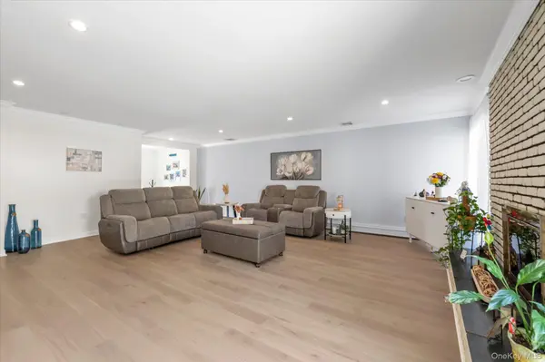 529 Grant AVE, West Hempstead, NY 11552