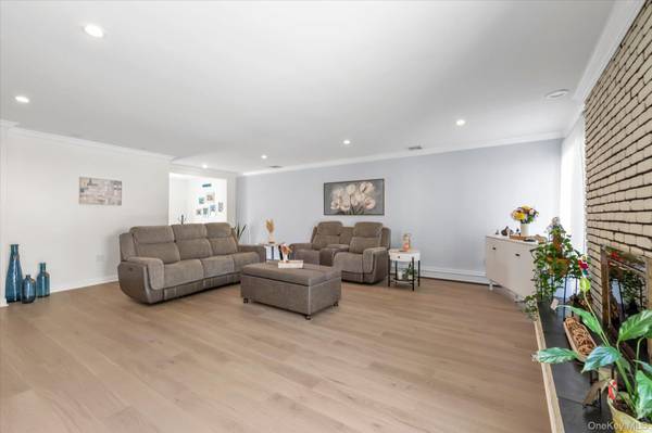 529 Grant AVE, West Hempstead, NY 11552