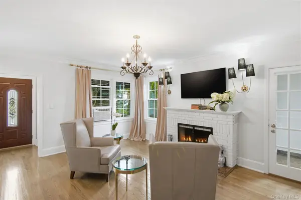32 Franklin AVE, Sea Cliff, NY 11579