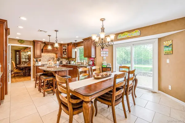 2 Piedmont CT, Centereach, NY 11720