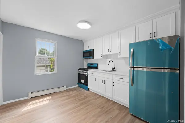 171-38 105 AVE, Jamaica, NY 11433