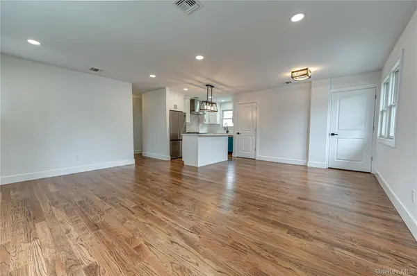 146 8th ST, Bethpage, NY 11714