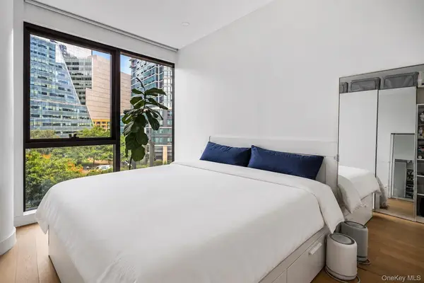 4507 Court SQ #4B, Long Island City, NY 11101