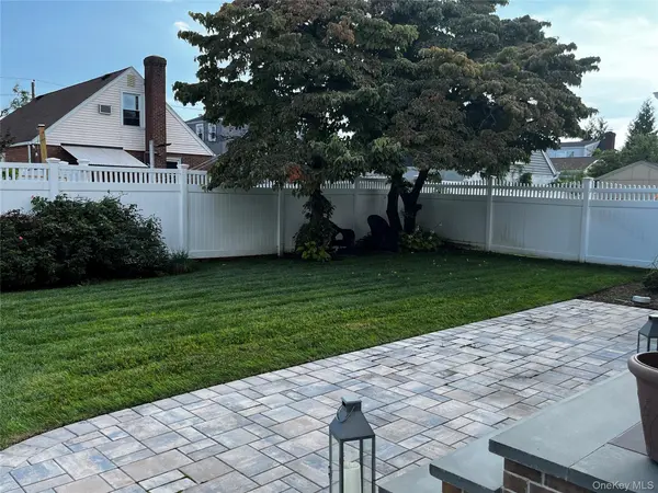 177 Jerome AVE, Mineola, NY 11501