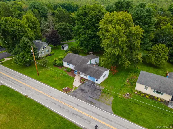 566 Lakeside RD, Newburgh, NY 12550