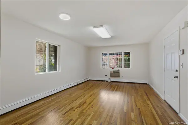 4010 De Reimer AVE, Bronx, NY 10466