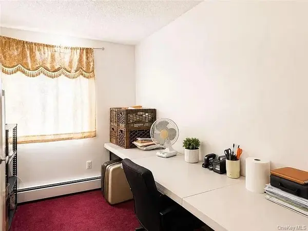 3328 14th ST, Astoria, NY 11106