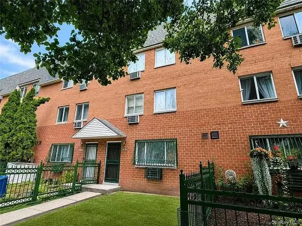 3328 14th ST, Astoria, NY 11106