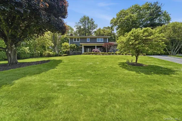 10 Foxwood LN,  Thornwood,  NY 10594