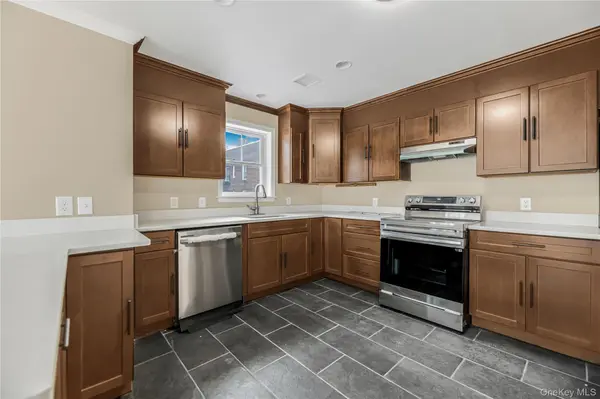 320 E 4th ST, Mount Vernon, NY 10553