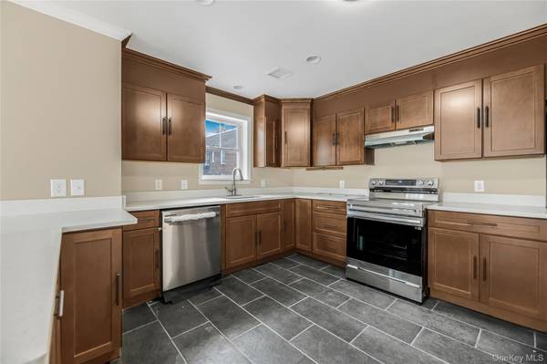 320 E 4th ST, Mount Vernon, NY 10553
