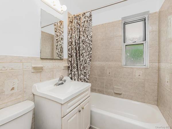 144 Ravine AVE #2C, Yonkers, NY 10701