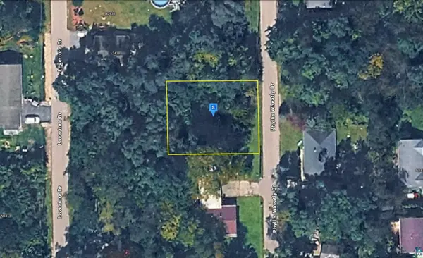 N2435 Phyllis Wheatly Dr, Burlington, WI 53105