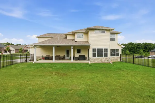 8605 Manor House DR, St. John, IN 46373