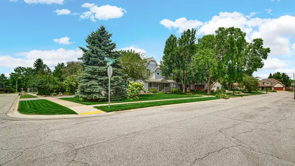7544 Wren CT, Schererville, IN 46375