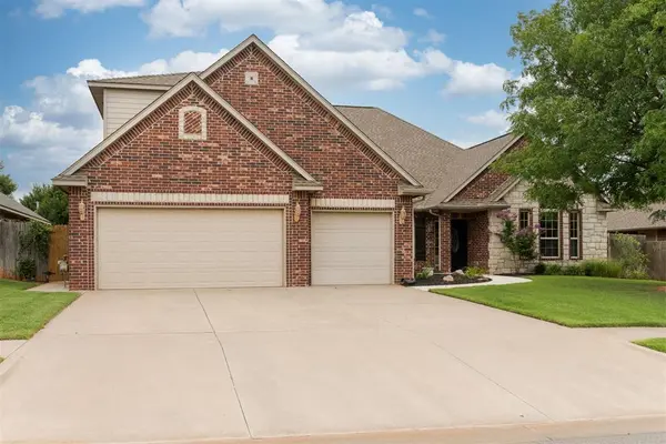 17016 Platinum LN, Edmond, OK 73012