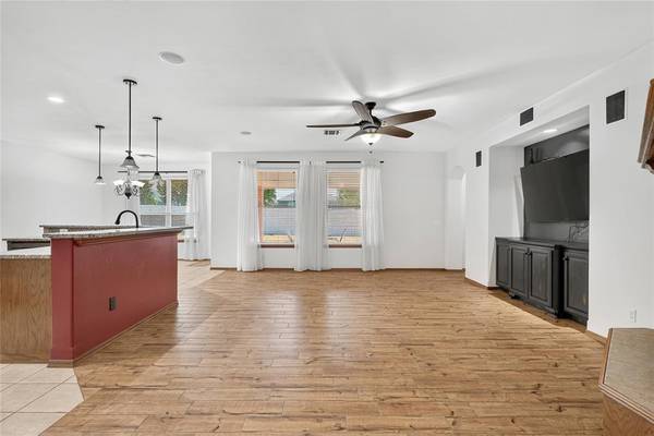 10809 Middlesbrough LN, Yukon, OK 73099