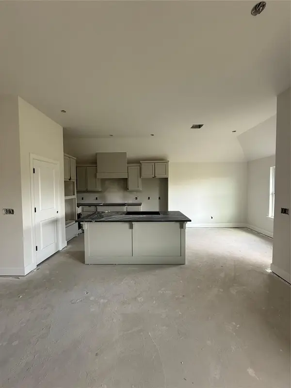 1320 Colonial AVE, Tuttle, OK 73089