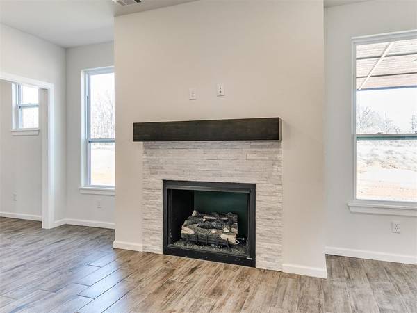 1304 Lighthorsemen WAY, Choctaw, OK 73020