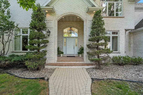 4571 ALGONQUIN TRL, Green Bay, WI 54313-9529