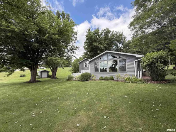 495 KRAMER RD, Avon, IL 61415