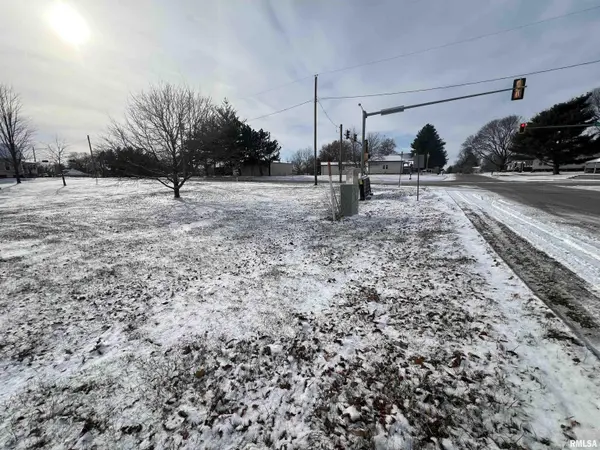 300 E MAIN ST, Good Hope, IL 61438