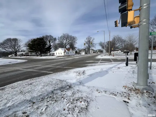 300 E MAIN ST, Good Hope, IL 61438