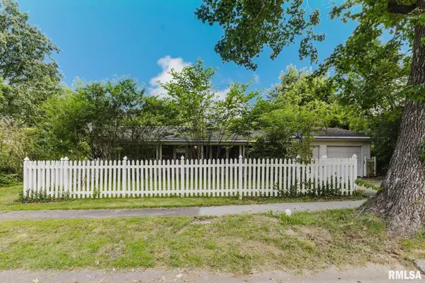 1602 W Freeman ST, Carbondale, IL 62901